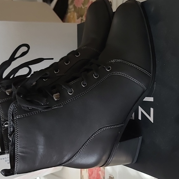 Black Naturalizer boots size 8 - Picture 3 of 7